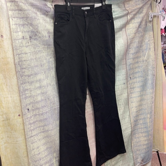 Brand new Woman’s Elizabeth and James jeans. - Picture 5 of 13